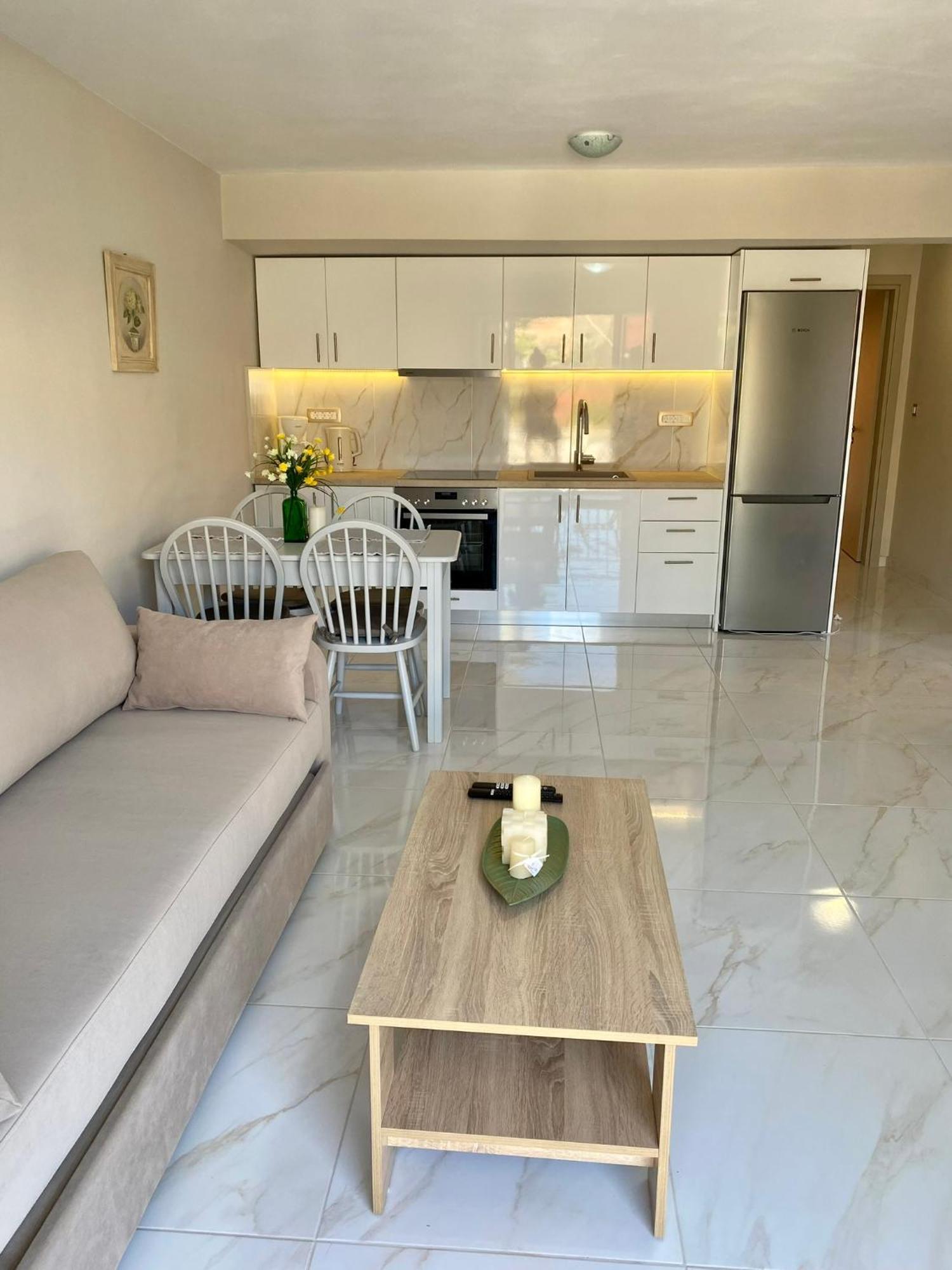 Arian Apartments アルゴストリオン エクステリア 写真