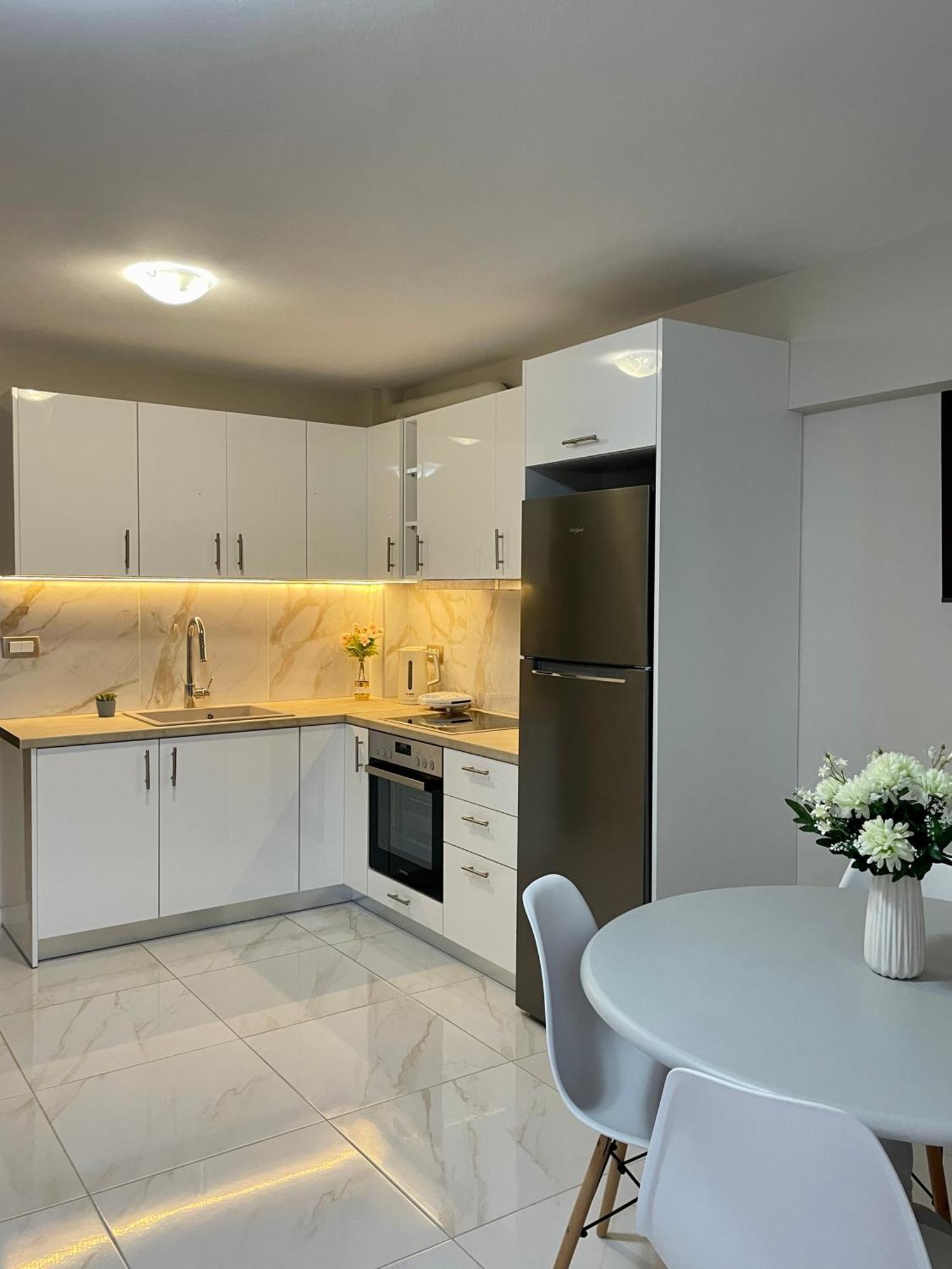 Arian Apartments アルゴストリオン エクステリア 写真